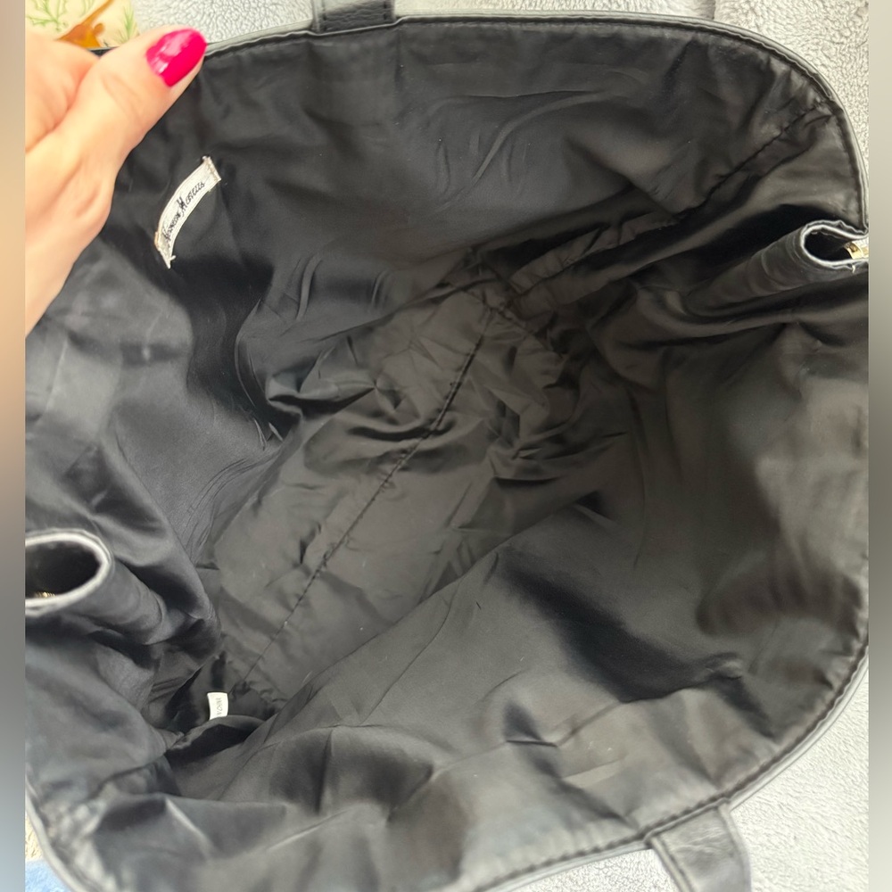 Neiman Marcus Vegan Leather Black Tote with Expandable Side Zippers - Picture 6 of 7
